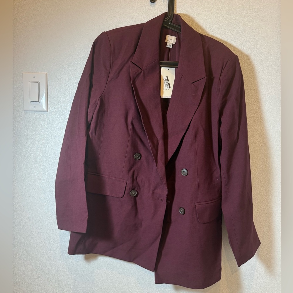 Oversized Women's Burgundy Blazer
